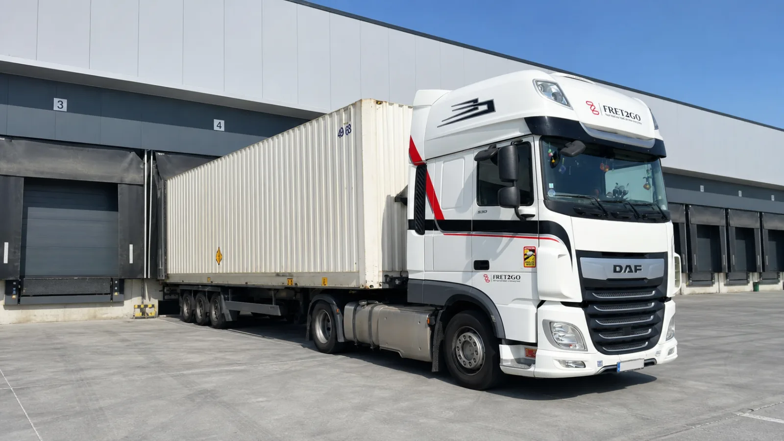 Camion Fret2Go lors d’une livraison dans un entrepôt européen